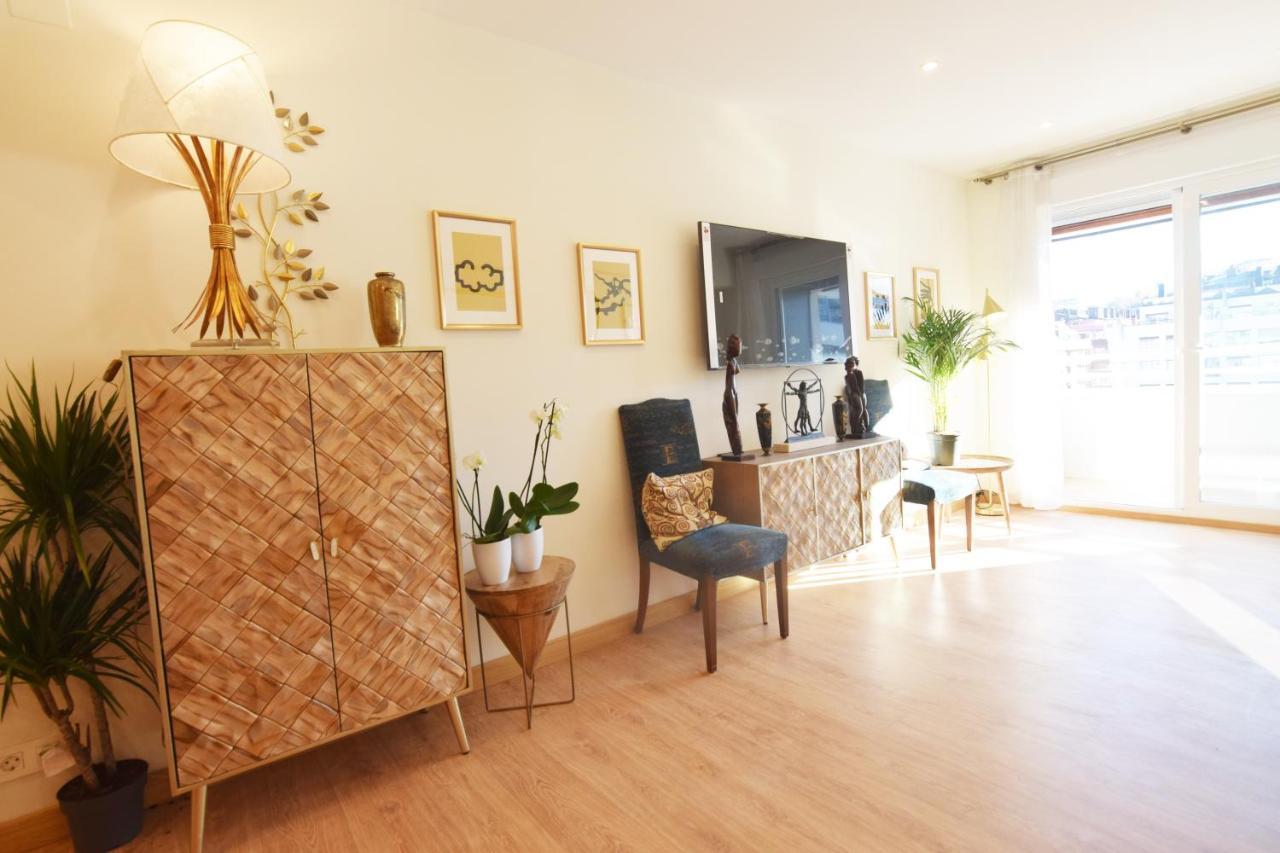 Paradise Luxurious Flat, Free Parking, 3 Double Rooms, Terrace, Jacuzzi, Fully Renovated Appartement Saint-Sébastien